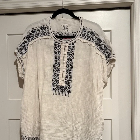 Johnny Was Black and White Embroidered Top - Picture 2 of 5